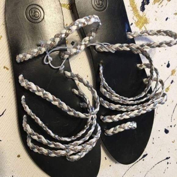 Urban Outfitters Val Braided Slide - Picture 3 of 6